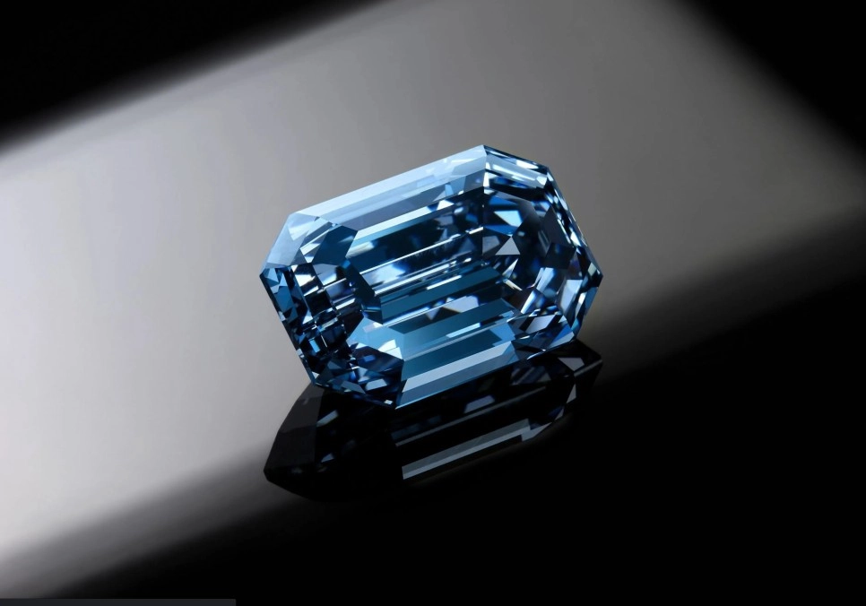 세계에서-가장-비싼-다이아몬드-오펜하이머-블루
